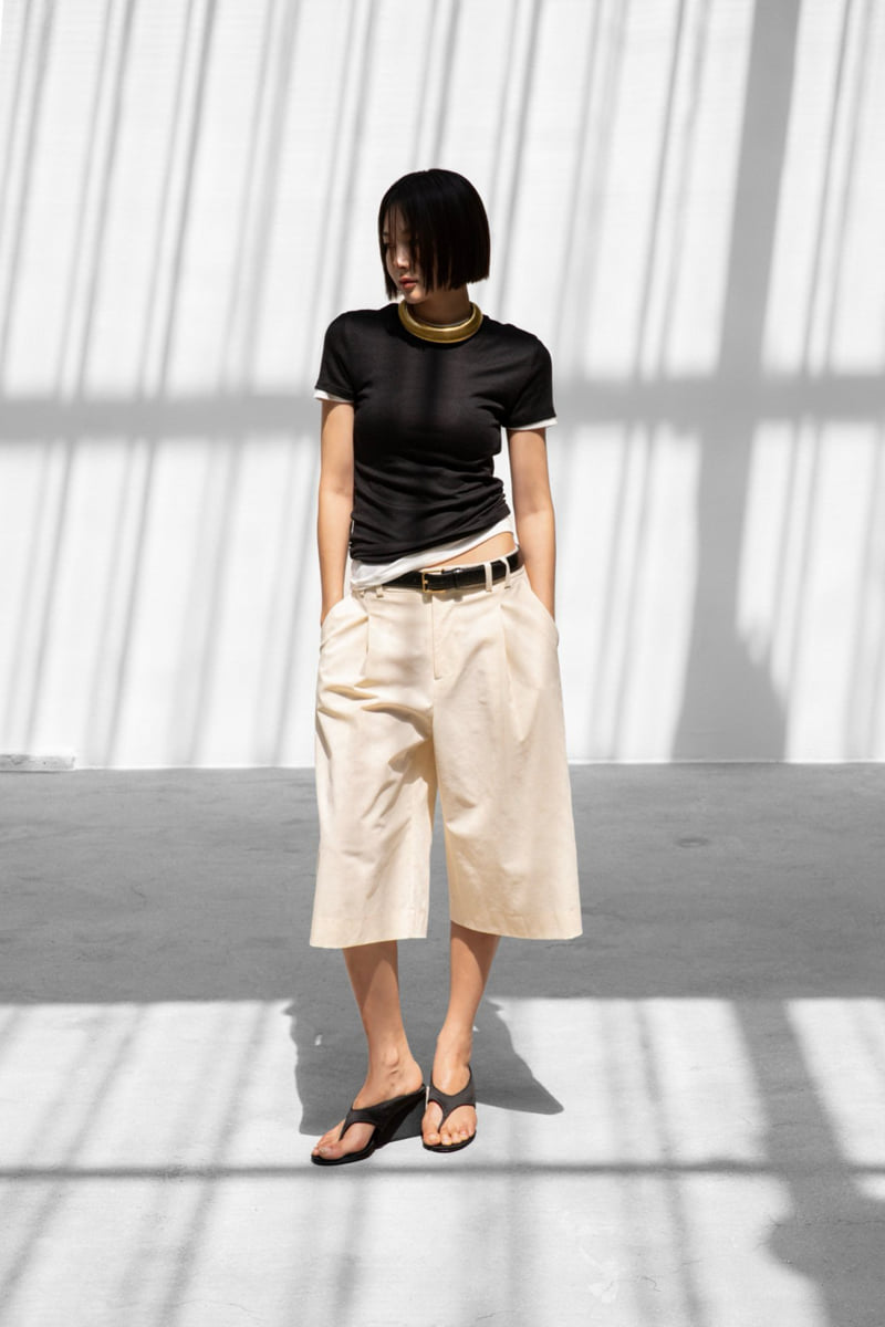 Paper Moon - Korean Women Fashion - #momslook - Classic Wide Fit Bermuda Trousers - 4