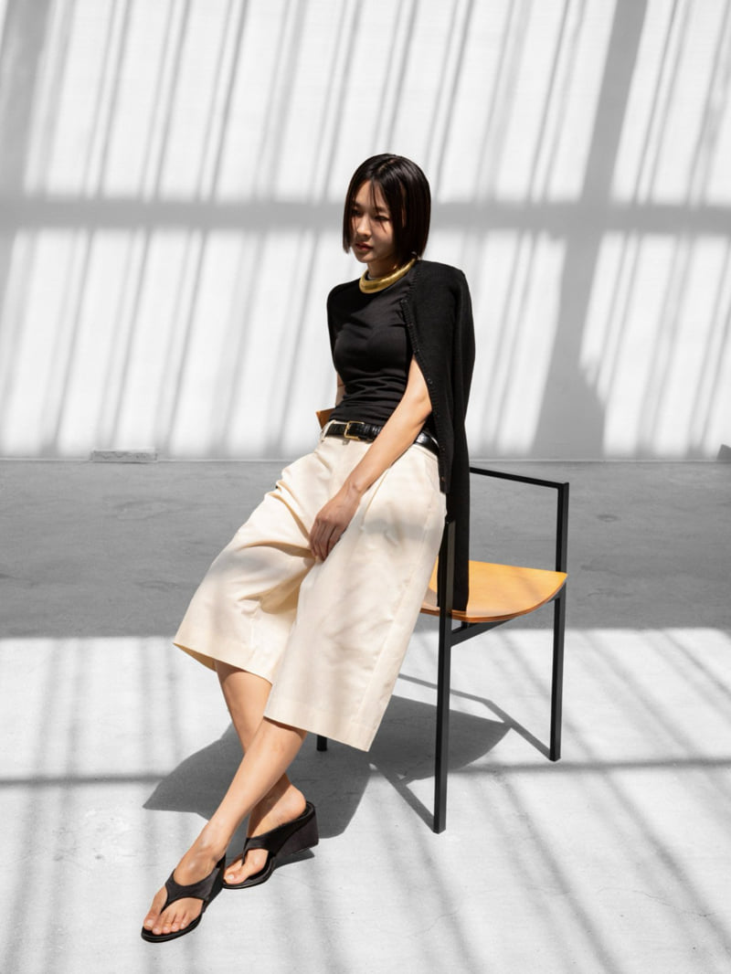Paper Moon - Korean Women Fashion - #womensfashion - Classic Wide Fit Bermuda Trousers - 8