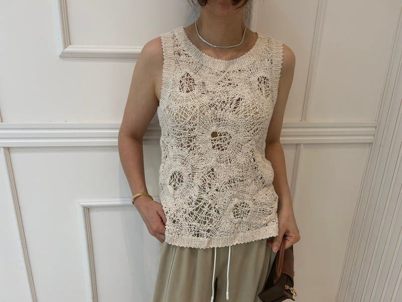 Pearls room - Korean Women Fashion - #momslook - Circle Sleeveless - 6