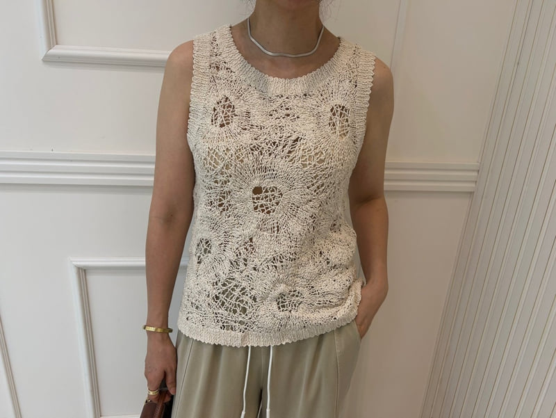 Pearls room - Korean Women Fashion - #momslook - Circle Sleeveless - 8
