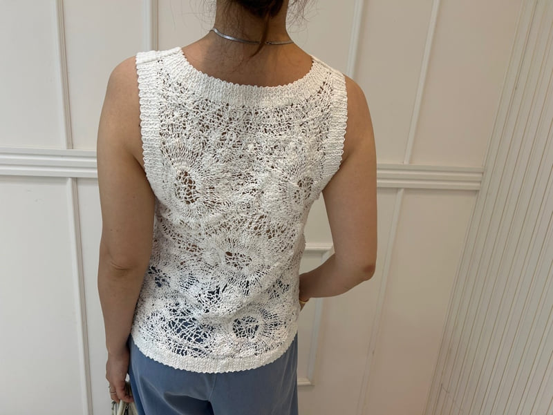 Pearls room - Korean Women Fashion - #womensfashion - Circle Sleeveless - 5