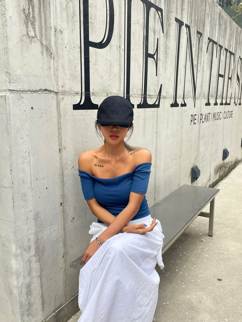 Queensmade - Korean Women Fashion - #momslook - Cookie Off-Shoulder Tee