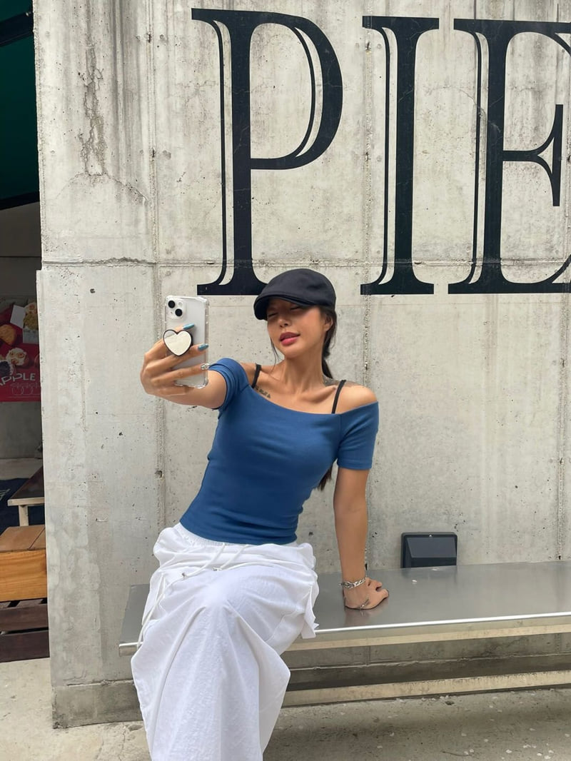 Queensmade - Korean Women Fashion - #momslook - Cookie Off-Shoulder Tee - 5