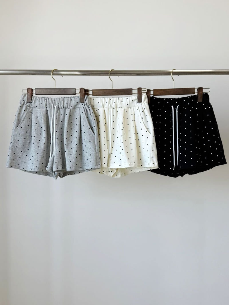 Queensmade - Korean Women Fashion - #momslook - Dot Pintuck Shorts - 12