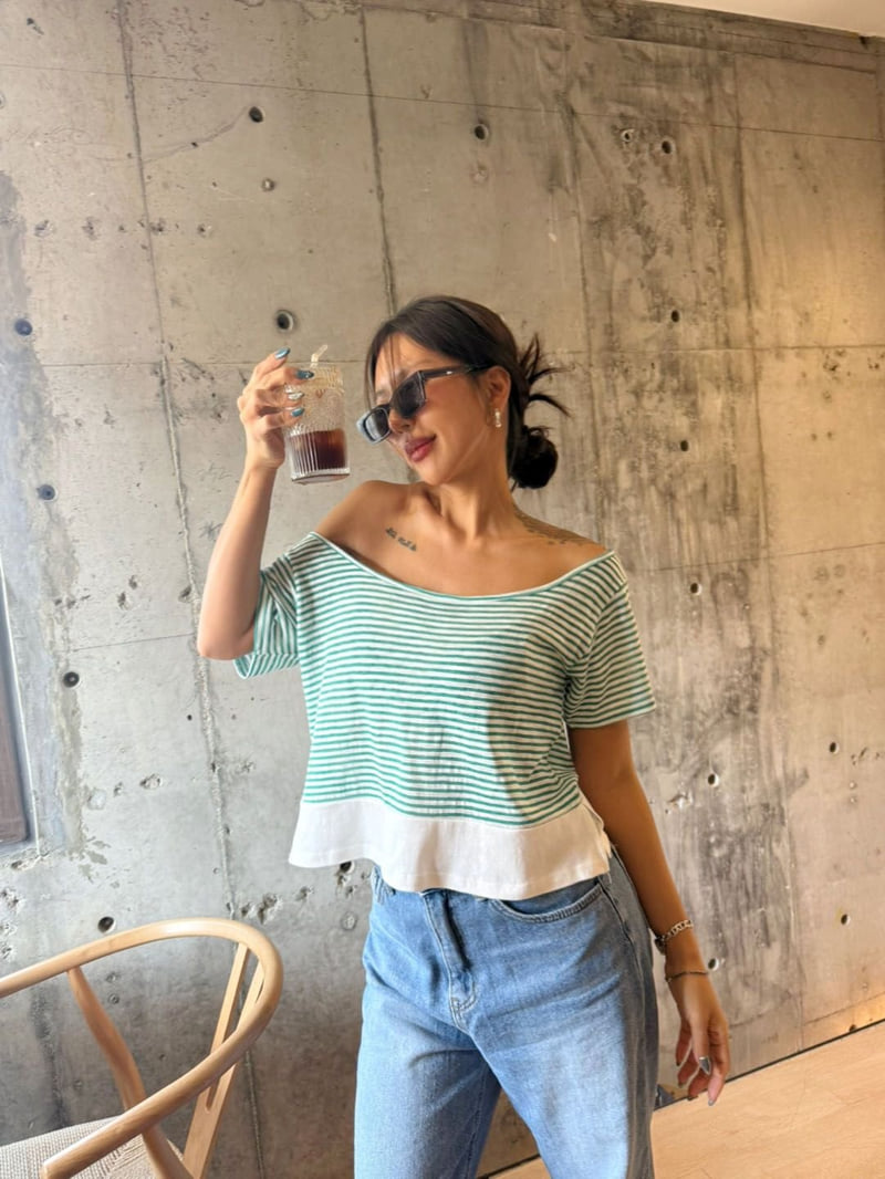 Queensmade - Korean Women Fashion - #romanticstyle - Halter Stripe Tee
