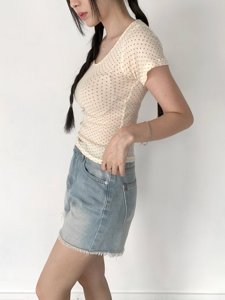 Queensmade - Korean Women Fashion - #vintagekidsstyle - Dot Short Sleeve Tee - 5