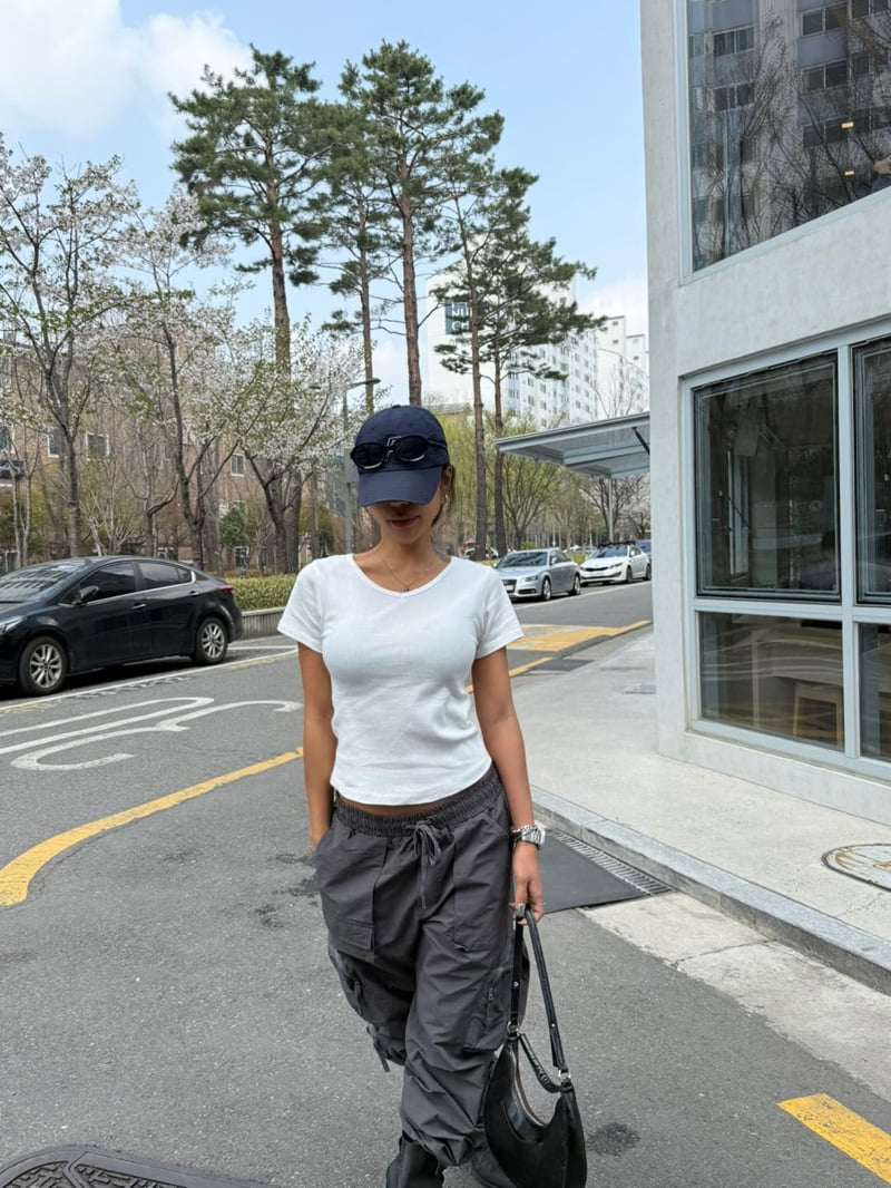 Queensmade - Korean Women Fashion - #womensfashion - Deep Slim V-neck Tee - 11