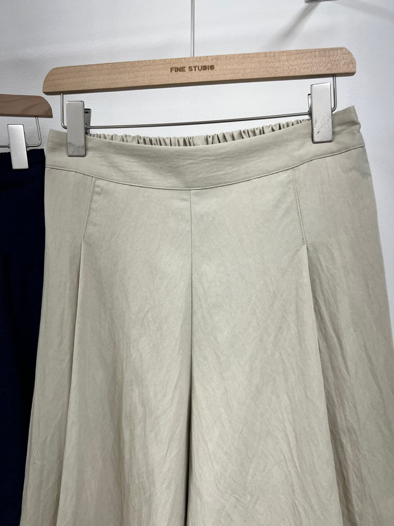 The Fine.b - Korean Women Fashion - #momslook - Tencel Bermuda Pants - 2