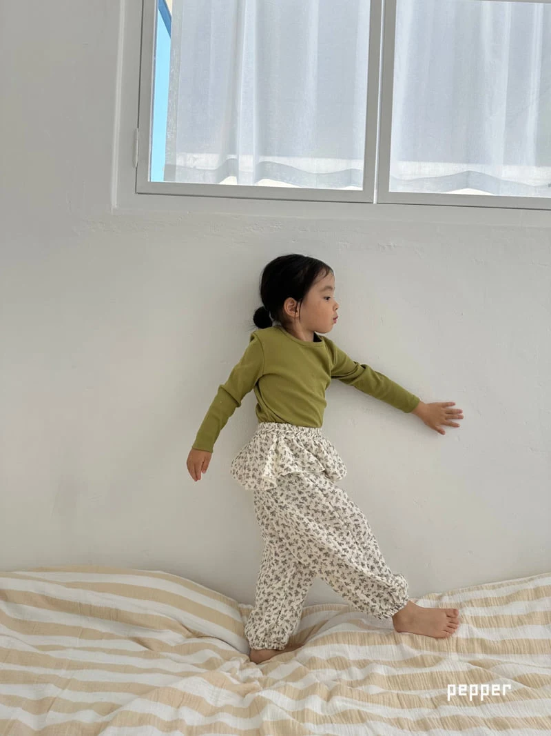 The Pepper - Korean Children Fashion - #kidzfashiontrend - Snowflake Tiered Jogger Pants - 12