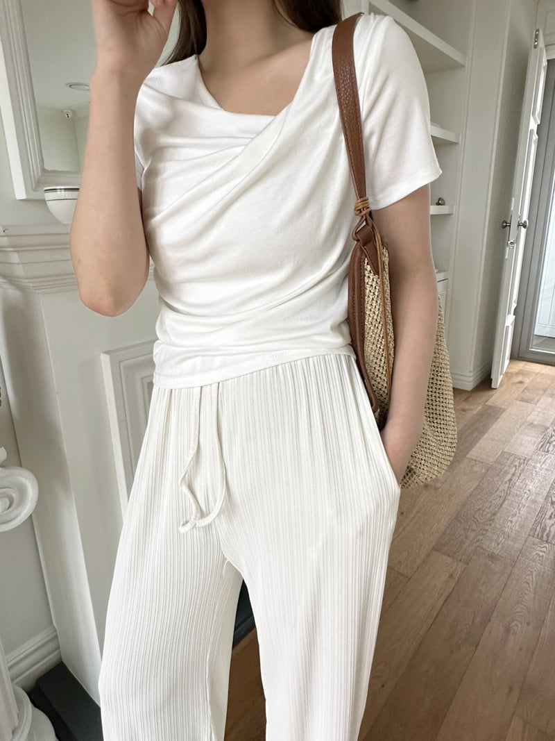 There By - Korean Women Fashion - #womensfashion - Jude Tee