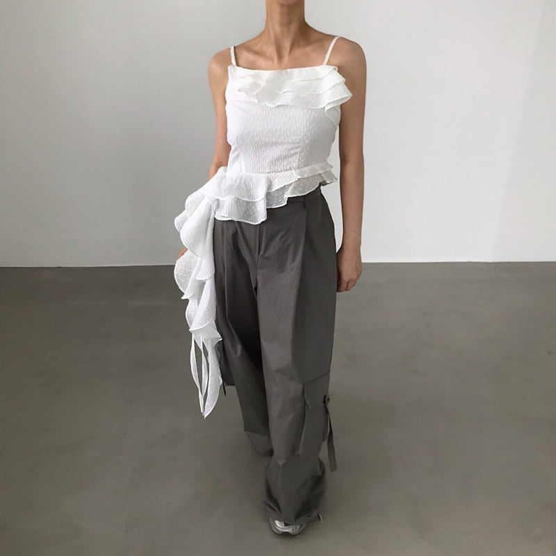 Twomoon - Korean Women Fashion - #vintagekidsstyle - Lilith Flare Sleeveless Top - 4