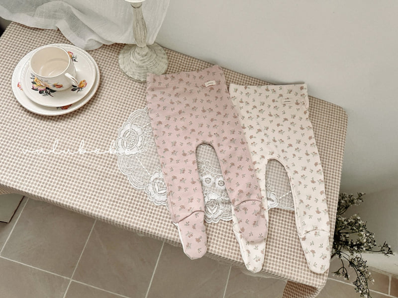 Valu Bebe - Korean Baby Fashion - #babyootd - Luna Flower Footed Leggings (Bebe) - 4