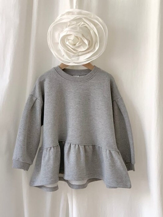 Frill Sweatshirt Frill Sweatshirt