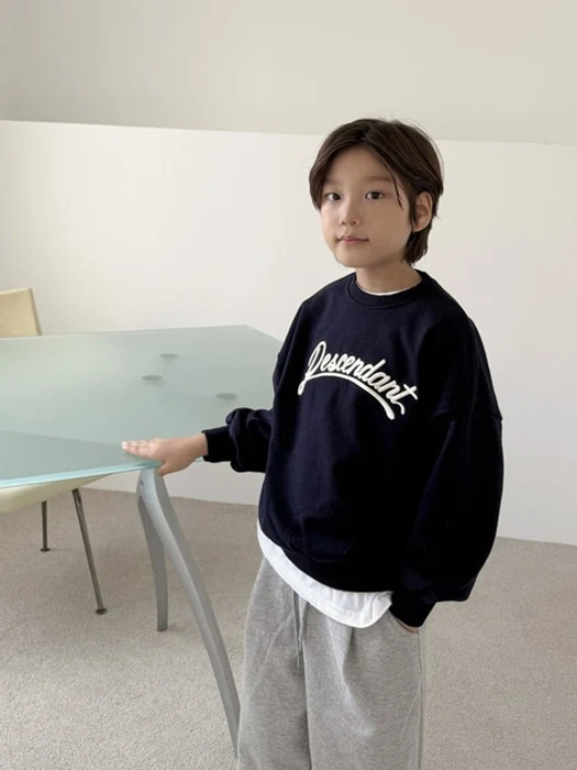 Descendant Embroidery Sweatshirt Descendant Embroidery Sweatshirt