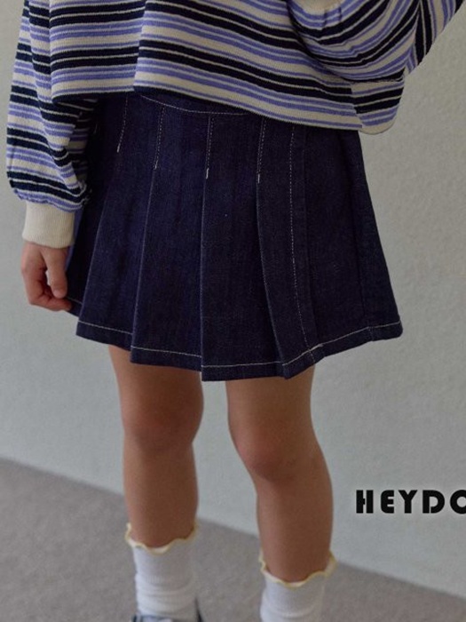 Wrap Pleated Shorts (Denim) Wrap Pleated Shorts (Denim)