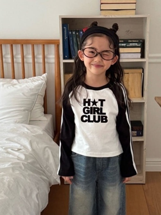Hot Girl Line Tee