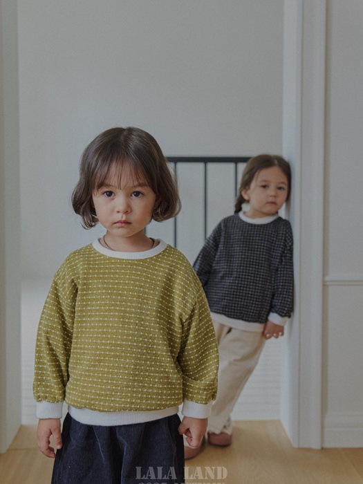 Kids Dot Dot Knit Sweatshirt Kids Dot Dot Knit Sweatshirt