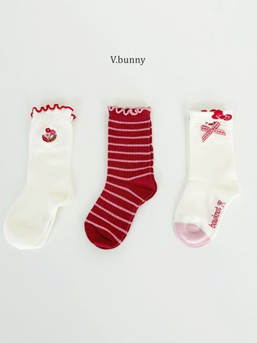 Red Ribbon Socks Set Red Ribbon Socks Set