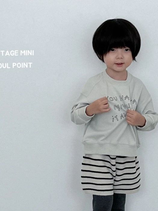 MINUTE Sweatshirt