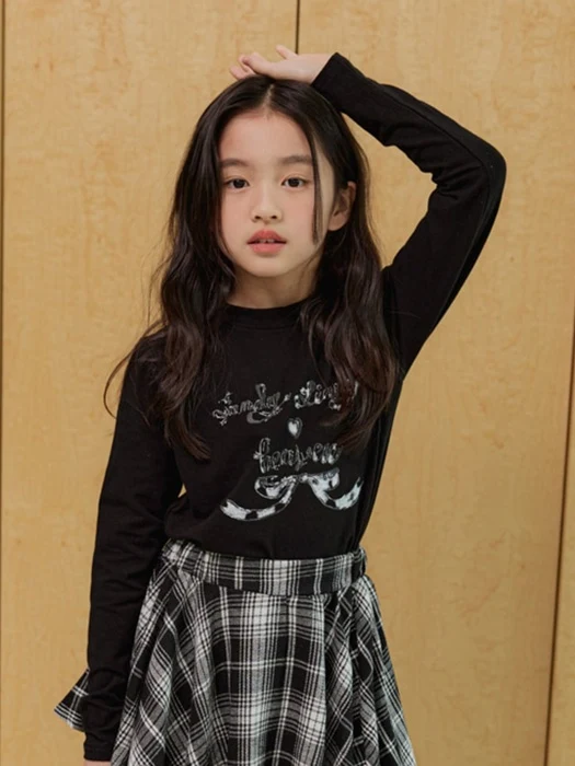 Dark Ribbon Crop Tee