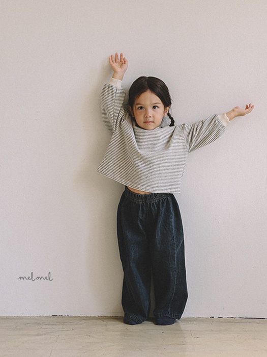 Loose Fit Denim Pants Loose Fit Denim Pants