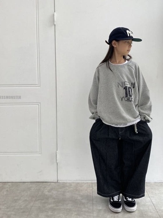 D-Ring Tuck Wide Jeans D-Ring Tuck Wide Jeans