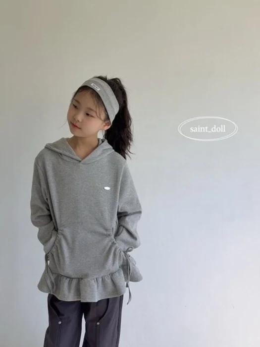 Sella Frill Sweatshirt Sella Frill Sweatshirt