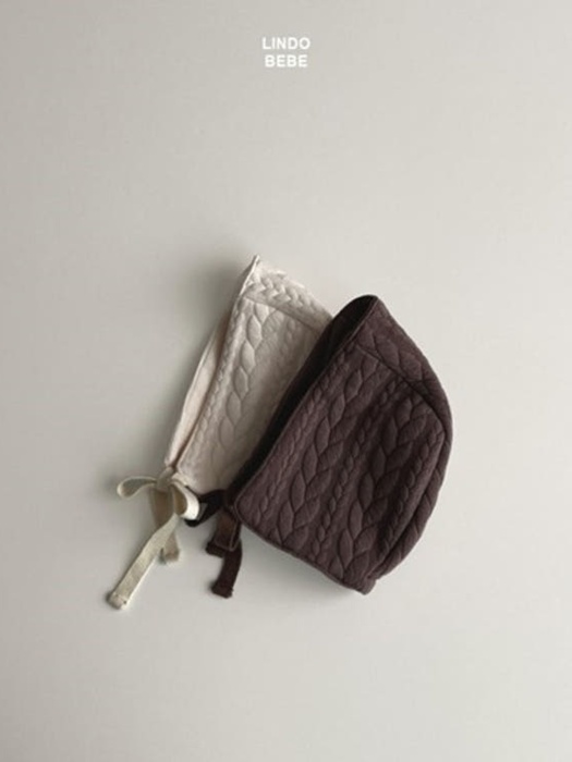 Cable Knit Bonnet