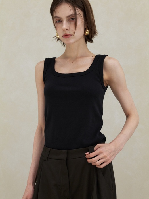 Heavy Square Sleeveless Top