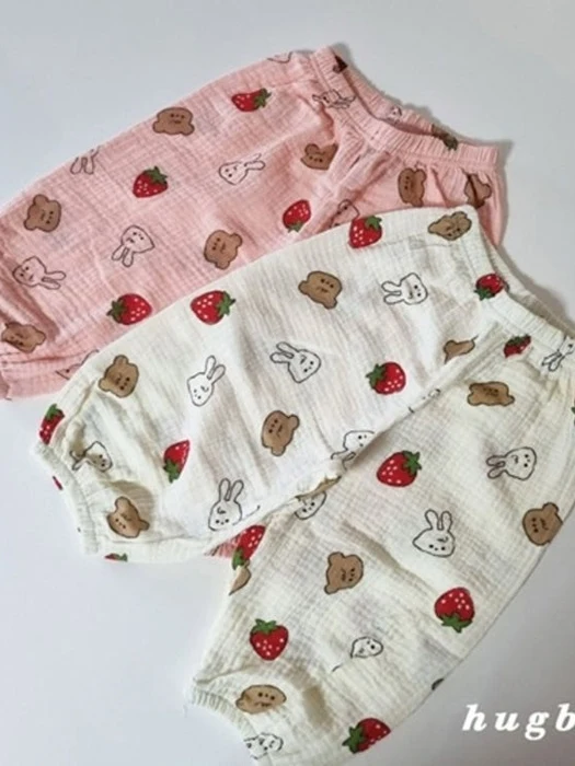 Strawberry Bunny Crinkled Bloomers Strawberry Bunny Crinkled Bloomers