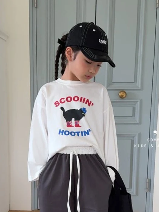 Boots Cat Tee