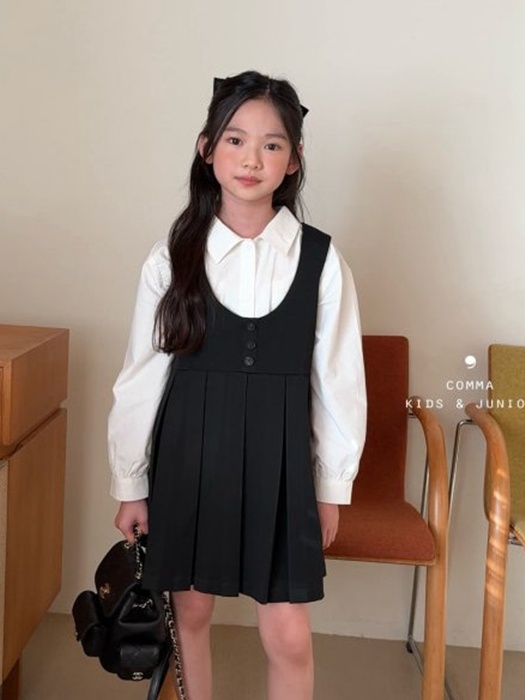Button Pleated One-piece Button Pleated One-piece