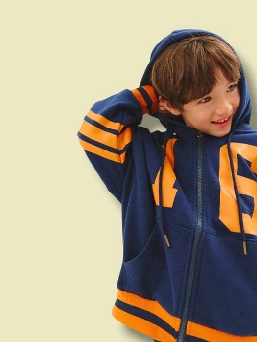 Sporty Hooded Zip-Up