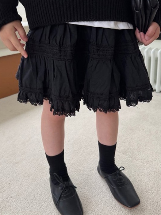 Garden Lace Skirt