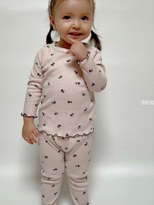 Tulip Ruffle Long Sleeve Set Tulip Ruffle Long Sleeve Set