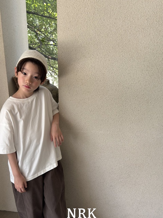 Solid Split Hem Tee Solid Split Hem Tee
