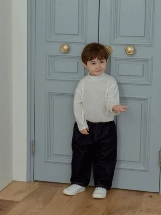 Melin Turtleneck Tee