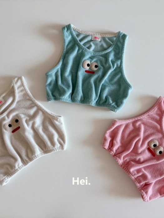Peekaboo Vest