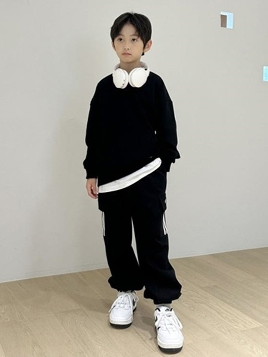 Kangaroo Pocket Sweatshirt Kangaroo Pocket Sweatshirt