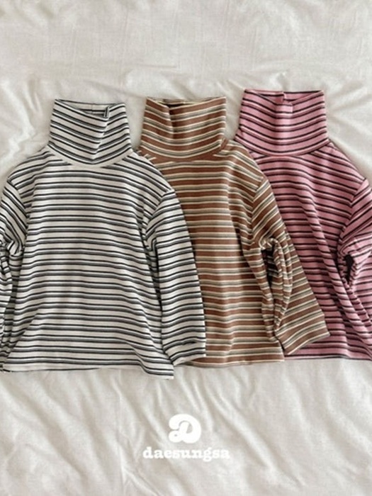 Brushed Loose Fit Stripe Turtleneck Tee
