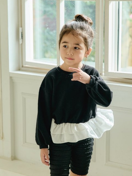 Frill Sweatshirt Frill Sweatshirt