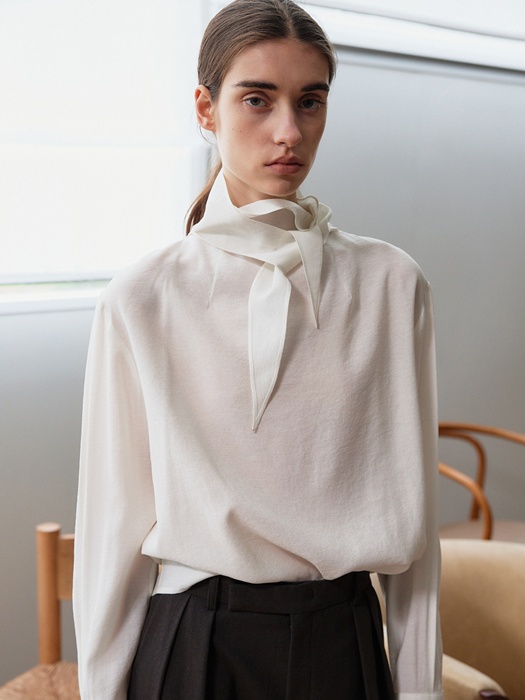 High Scarf Blouse High Scarf Blouse