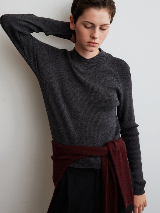 High V-neck Knitwear High V-neck Knitwear