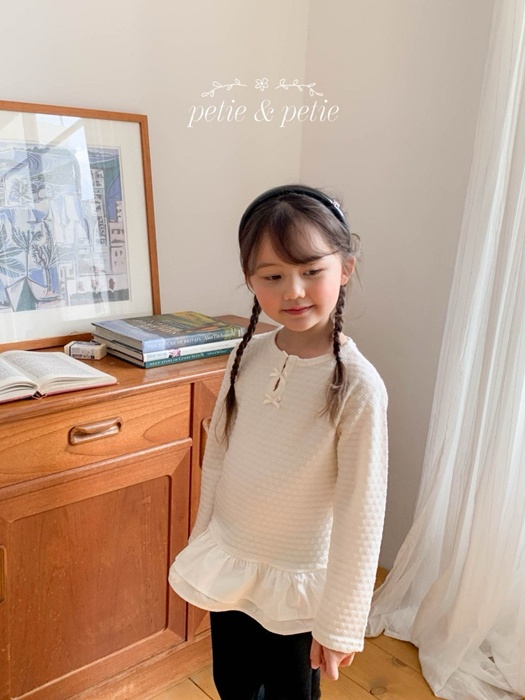 Clover Frill Tee Clover Frill Tee