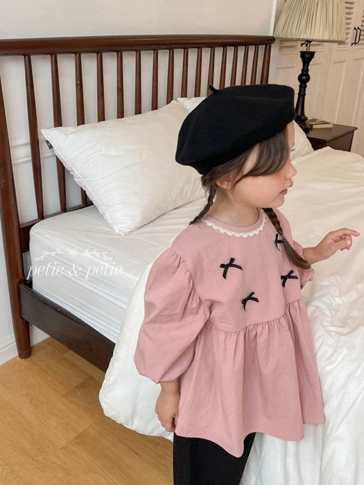 Ribbon Blouse Ribbon Blouse