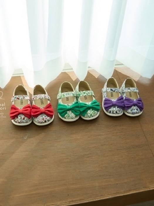 Y906 Sharp Squeaky Shoes Y906 Sharp Squeaky Shoes