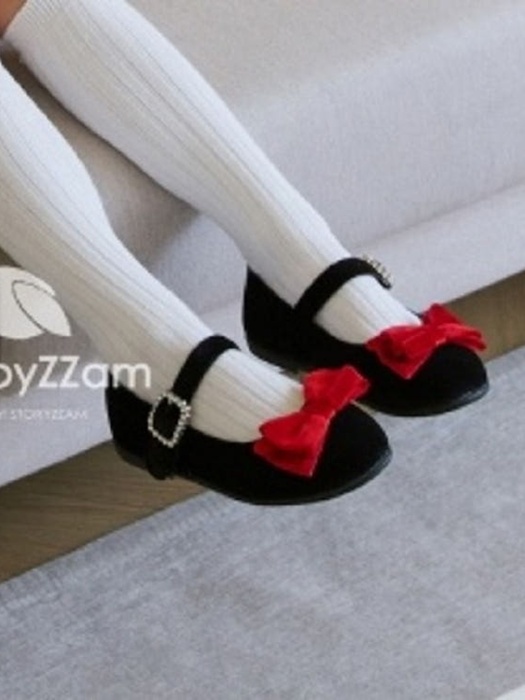 Y887 Gabi Flats Y887 Gabi Flats