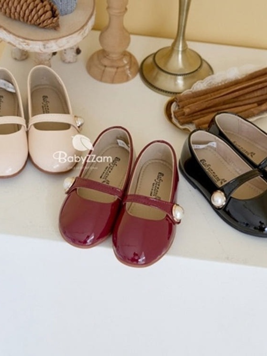 Y889 Pearl Flats Y889 Pearl Flats
