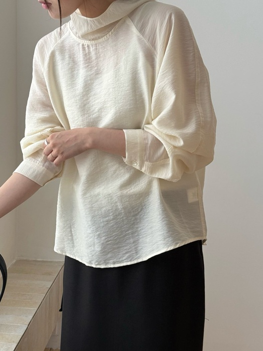 Barret Tie Blouse Barret Tie Blouse