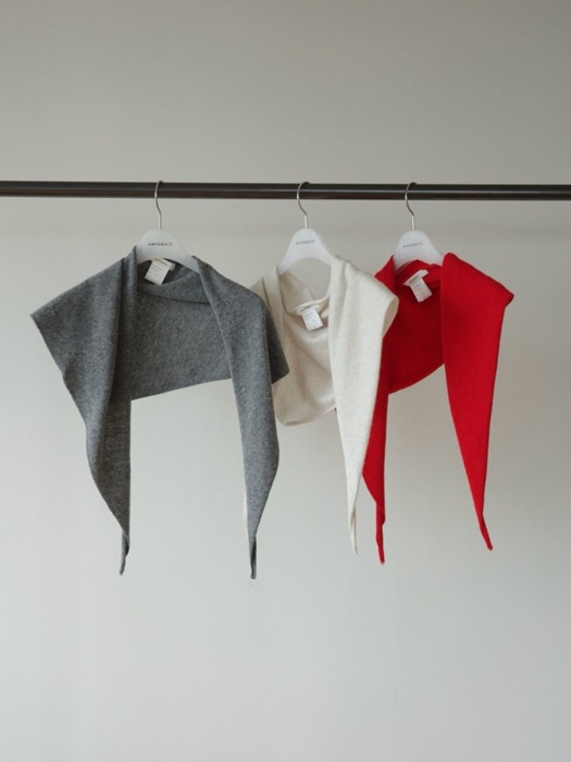 Prince Cashmere Triangle Muffler Prince Cashmere Triangle Muffler